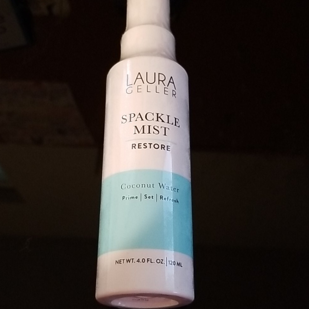 Laura Geller: Spackle Mist RESTORE FULL SIZE